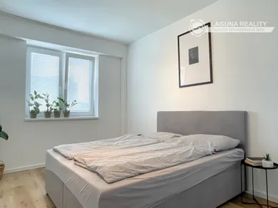 Na predaj 2-izbový byt, 60 m², Spišská Nová Ves, Námestie Iglovia