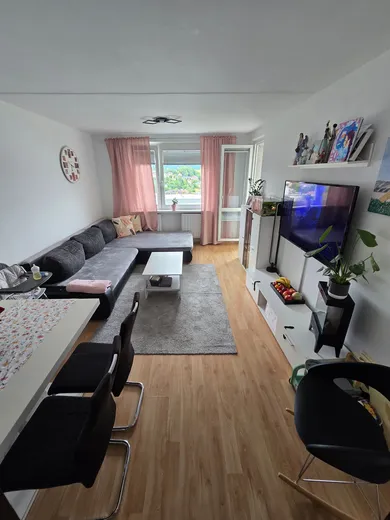 Mieszkania na sprzedaż, 3-pokojowe, Banská Bystrica · €185 000