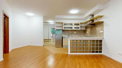 Na predaj 2-izbový byt, 57 m², Bratislava-Staré Mesto, Slávičie Údolie