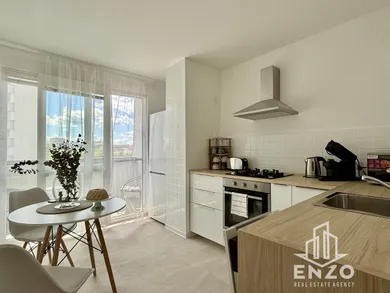 Na predaj 4-izbový byt, 85 m², Bratislava-Staré Mesto, Moskovská