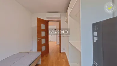 Na prenájom 4-izbový byt, 125 m², Bratislava-Staré Mesto