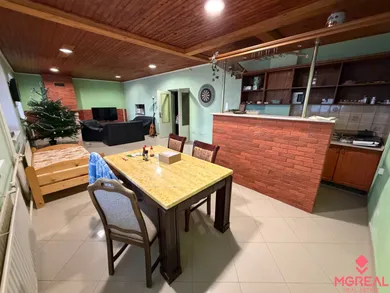 Na predaj 7-izbový dom, 250 m², Podhradie