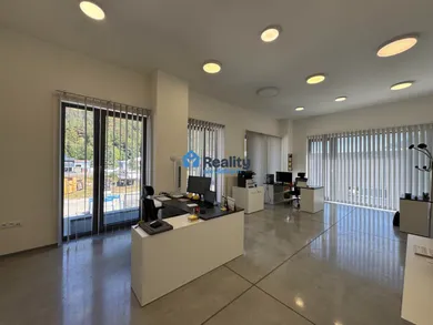 Na prenájom komerčné, 72 m², Považská Bystrica, Považské podhradie