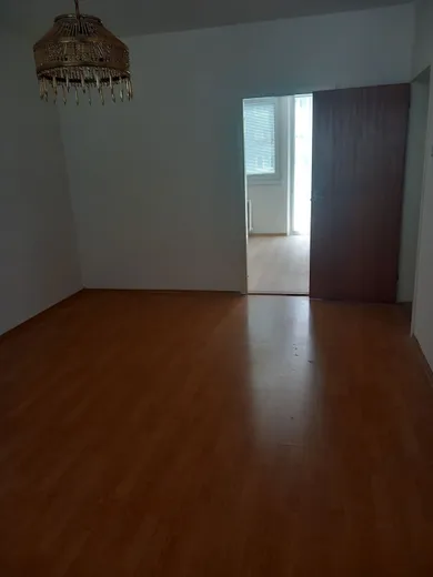 Mieszkania na sprzedaż, 4-pokojowe, Bratislava-Dúbravka · €260 000