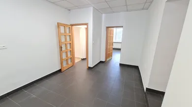 Na prenájom komerčné, 94 m², Žilina