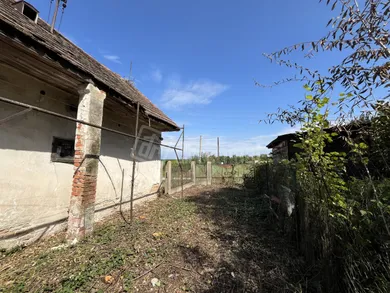 Na predaj pozemok, Vojka nad Dunajom