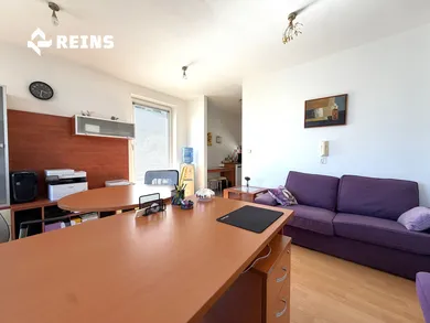 Na prenájom komerčné, 48 m², Bratislava-Nové Mesto, Bajkalská