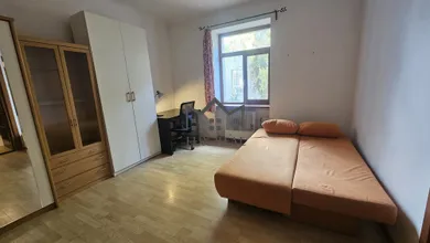 Na prenájom 2-izbový byt, 42 m², Bratislava-Staré Mesto, Murgašova