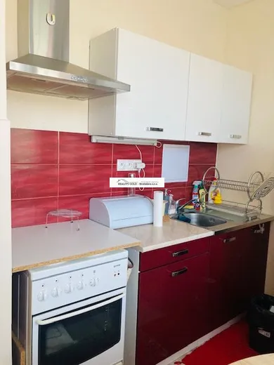 Na predaj 1-izbový byt, 39 m², Bratislava-Petržalka, Vígľašská