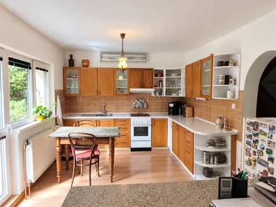 Na predaj 8-izbový dom, 340 m², Jarabá, Široká