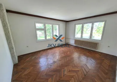 Na prenájom 3-izbový byt, 80 m², Nitra, Klokočina