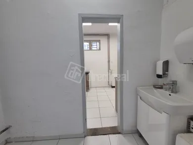 Na prenájom komerčné, 157 m², Soblahov