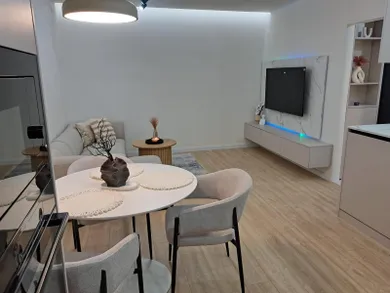 Mieszkania na wynajem, 2-pokojowe, Banská Bystrica · €750