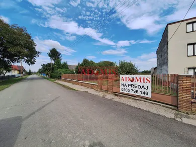 Na predaj pozemok, Parchovany, Hlavná