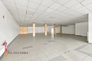 Na prenájom komerčné, 246 m², Dunajská Streda, Športová