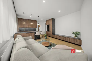 Na predaj 2-izbový byt, 83 m², Bratislava-Staré Mesto, Panská