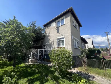 Дома на продажу, 4-комнатные, Liptovský Mikuláš · €185 000