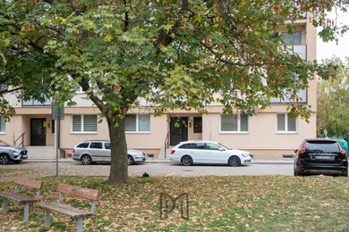 Na predaj 2-izbový byt, 52 m², Hlohovec, Hlohová