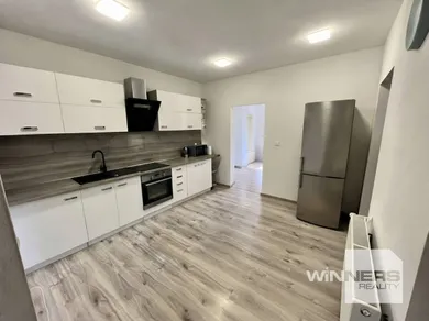 Na predaj 4-izbový dom, 125 m², Kolárovo, Veľký Ostrov