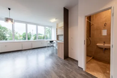 Na predaj 1-izbový byt, 42 m², Bratislava-Vrakuňa, Stavbárska