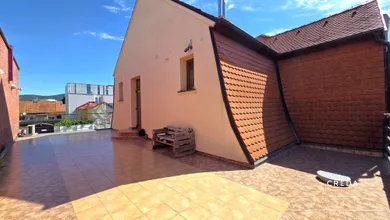 Na prenájom objekt v Nitra · €1 900 · Dokončené