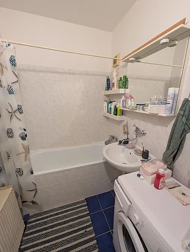 Na predaj 3-izbový byt, 70 m², Bratislava-Petržalka, Smolenická