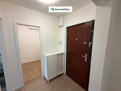 Na predaj 3-izbový byt, 73 m², Trenčín