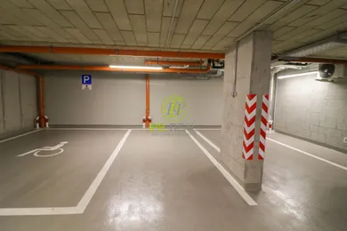 Objekty na predaj, Bratislava-Staré Mesto · €65 000