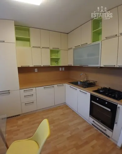 Na prenájom 2-izbový byt, 67 m², Bratislava-Dúbravka, Drobného