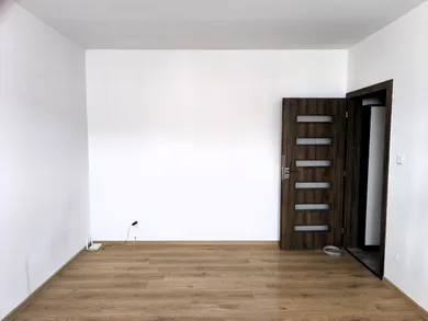 Na prenájom 2-izbový byt, 46 m², Holíč, SNP