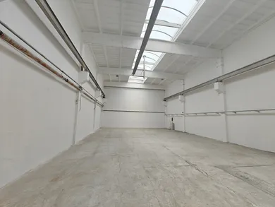 Obiekty na wynajem, Bratislava-Nové Mesto · €2464