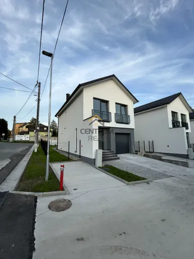 Na predaj 3-izbový dom, 130 m², Štôla, -