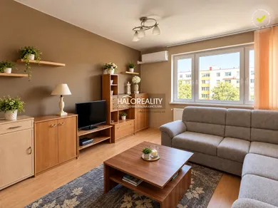 Na predaj 3-izbový byt, 71 m², Prievidza