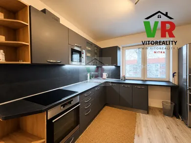 Na predaj 2-izbový byt, 57 m², Nitra, Jarmočná