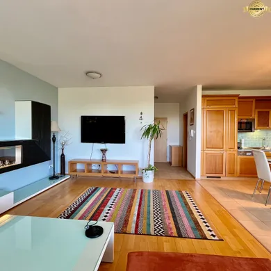 Na prenájom 2-izbový byt, 75 m², Bratislava-Karlova Ves