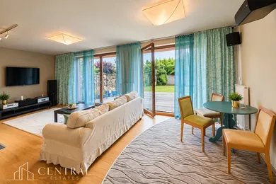 Na predaj 5-izbový dom, 165 m², Rovinka, Orechová