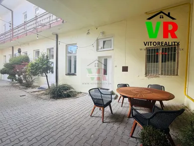 Na prenájom komerčné, 40 m², Nitra, Štefánikova trieda