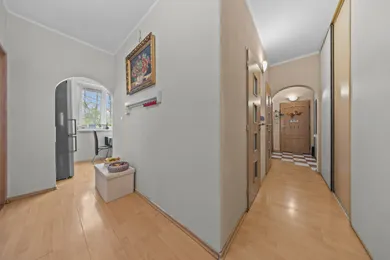 Na predaj 3-izbový byt, 70 m², Bratislava-Devínska Nová Ves
