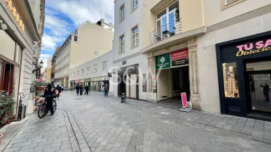 Komerčné priestory na prenájom, Bratislava-Staré Mesto · €850