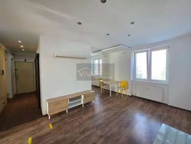 Na prenájom 2-izbový byt, 56 m², Trnava, Ulica Hospodárska