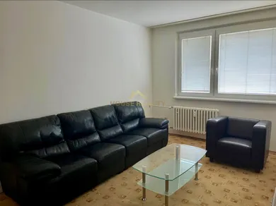 Na prenájom 2-izbový byt, 54 m², Bratislava-Petržalka, A. Gwerkovej