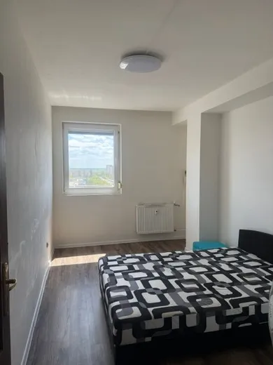 Na prenájom 1-izbový byt, 42 m², Bratislava-Vrakuňa, Stavbárska