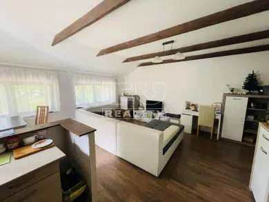 Mieszkania na sprzedaż, 5-pokojowe, Bratislava-Staré Mesto · €549 990
