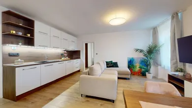 Na predaj 3-izbový byt, 58 m², Bratislava-Staré Mesto, Jelenia