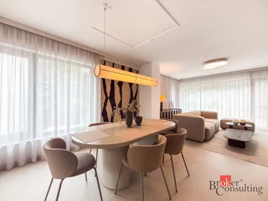 Na prenájom 4-izbový byt, 113 m², Bratislava-Staré Mesto, Jančova