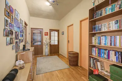 Na predaj dom, 114 m², Nová Baňa, Moyzesova