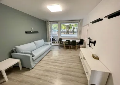 Mieszkania na wynajem, 4-pokojowe, Bratislava-Dúbravka · €950