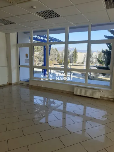 Kiadó objektumok, Banská Bystrica · €238