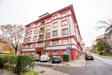 Квартири на продаж, 4-кімнатні, Bratislava-Nové Mesto · €259 990