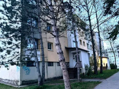 Mieszkania na wynajem, 3-pokojowe, Banská Bystrica · €690